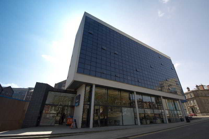 Travelodge Liverpool Central Exterior foto