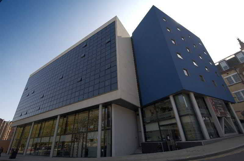 Travelodge Liverpool Central Exterior foto